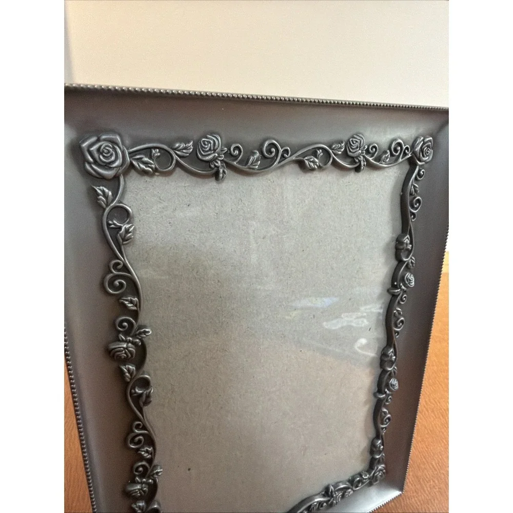 Decorel this pewter